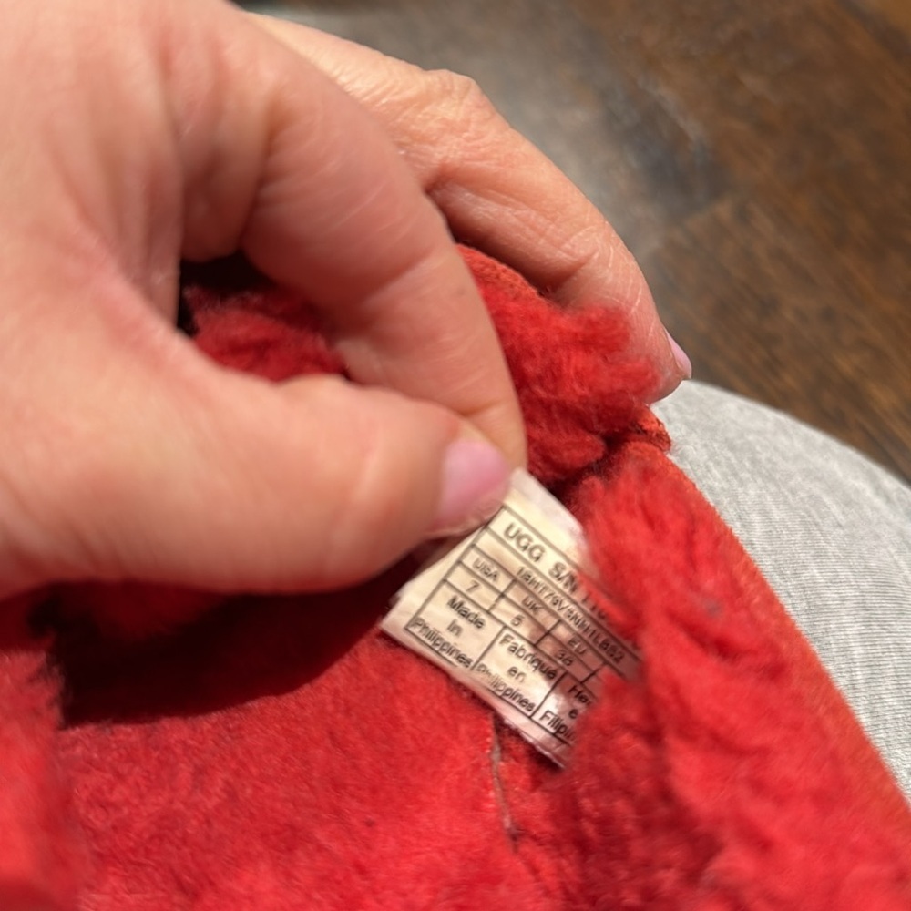 UGG Australia Ansley Womens Moccasin Slippers Suede Upper Wool Red SIZE 7 - Picture 7 of 10